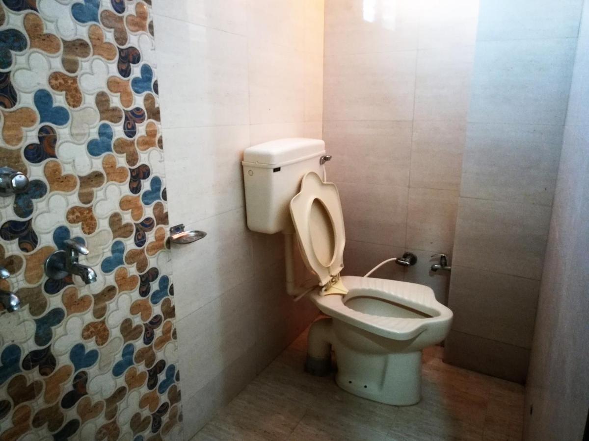 Hotel Shiv Regency Kukma エクステリア 写真