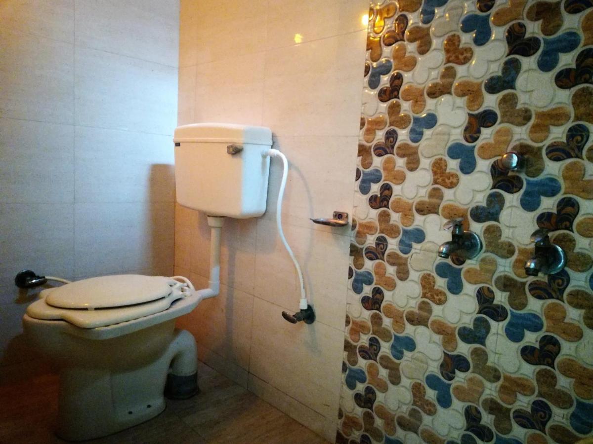 Hotel Shiv Regency Kukma エクステリア 写真
