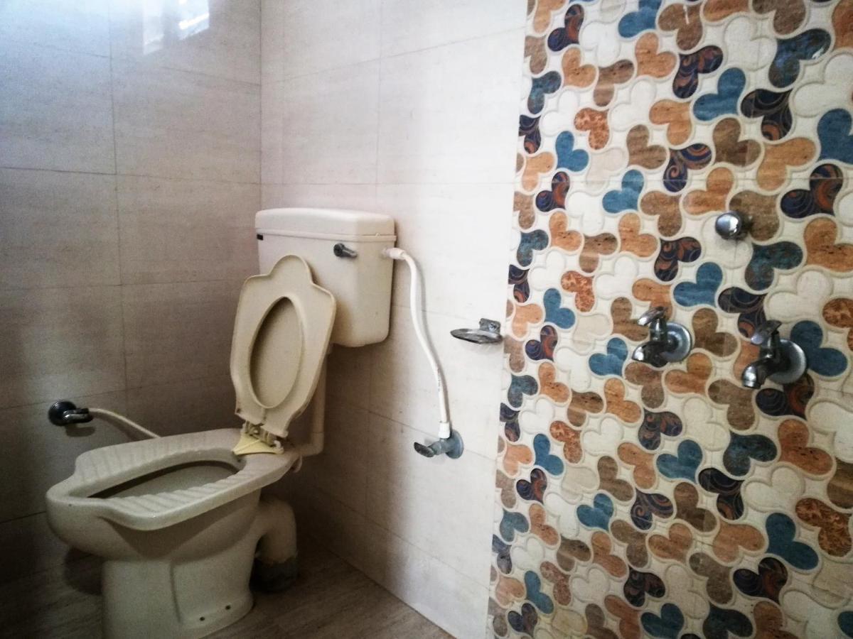 Hotel Shiv Regency Kukma エクステリア 写真